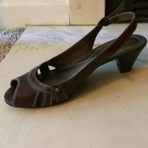 Naturalizer leather slingback sandal